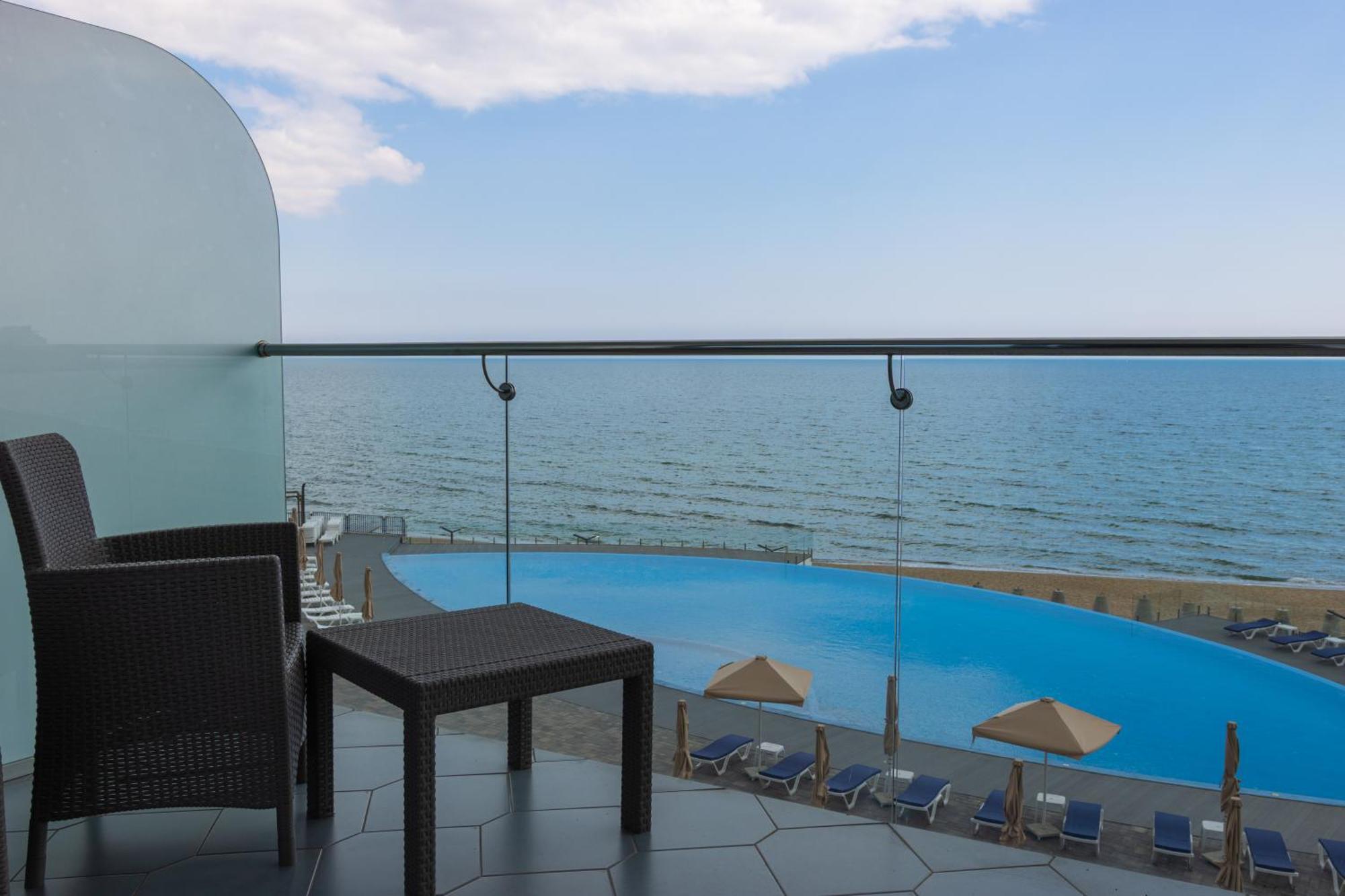 Optima Collection Miramar Chornomorsk Hotell Exteriör bild